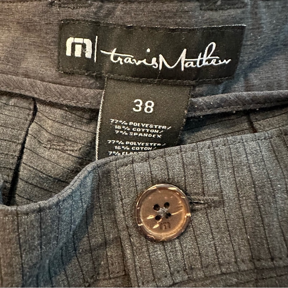 Travis Mathew Men’s Performance Tech Gray Shorts Size 38 - Picture 3 of 4